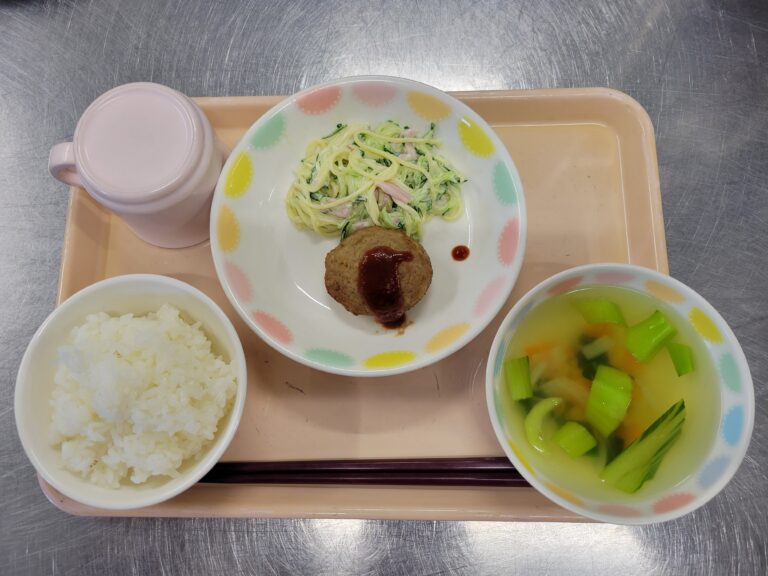 10/11 今日の給食～誕生会メニュー～