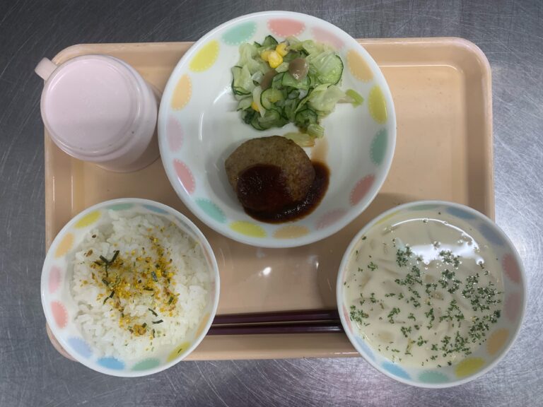 ６/９　誕生会給食